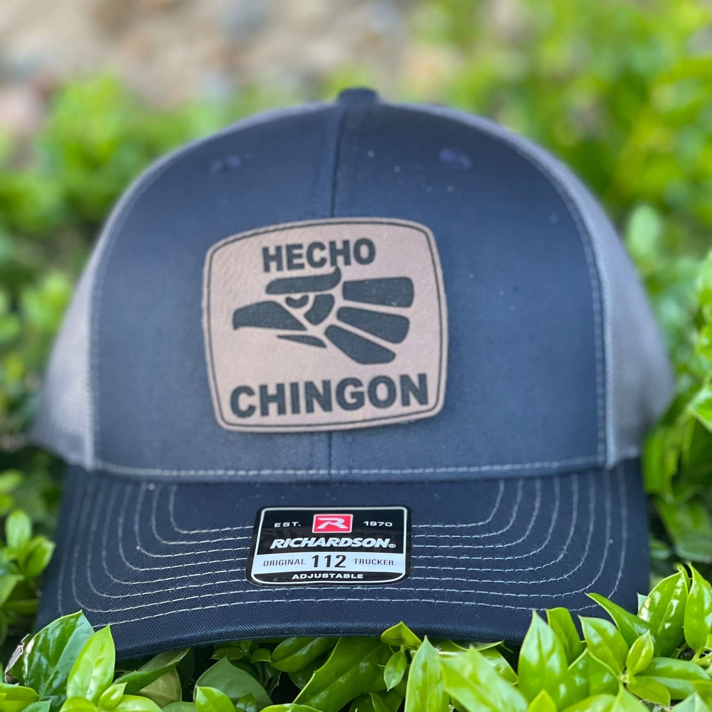 "HECHO CHINGÓN" ENGRAVED HAT – EAGLE DESIGN - Gicela Aleman